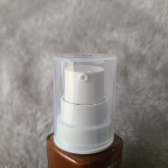 L'Oreal Paris True Match Super Blendable Liquid Foundation C10 Cool Deep - Picture 2 of 4